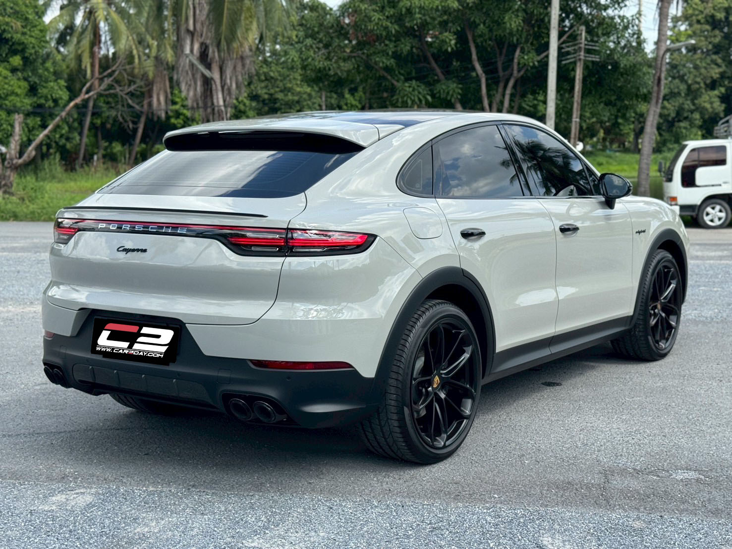 2020 Porsche Cayenne e-hybrid Lightweight Coupe