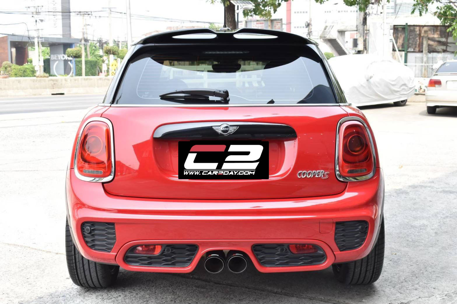 2015 Mini Cooper S 5-Turer JCW Look