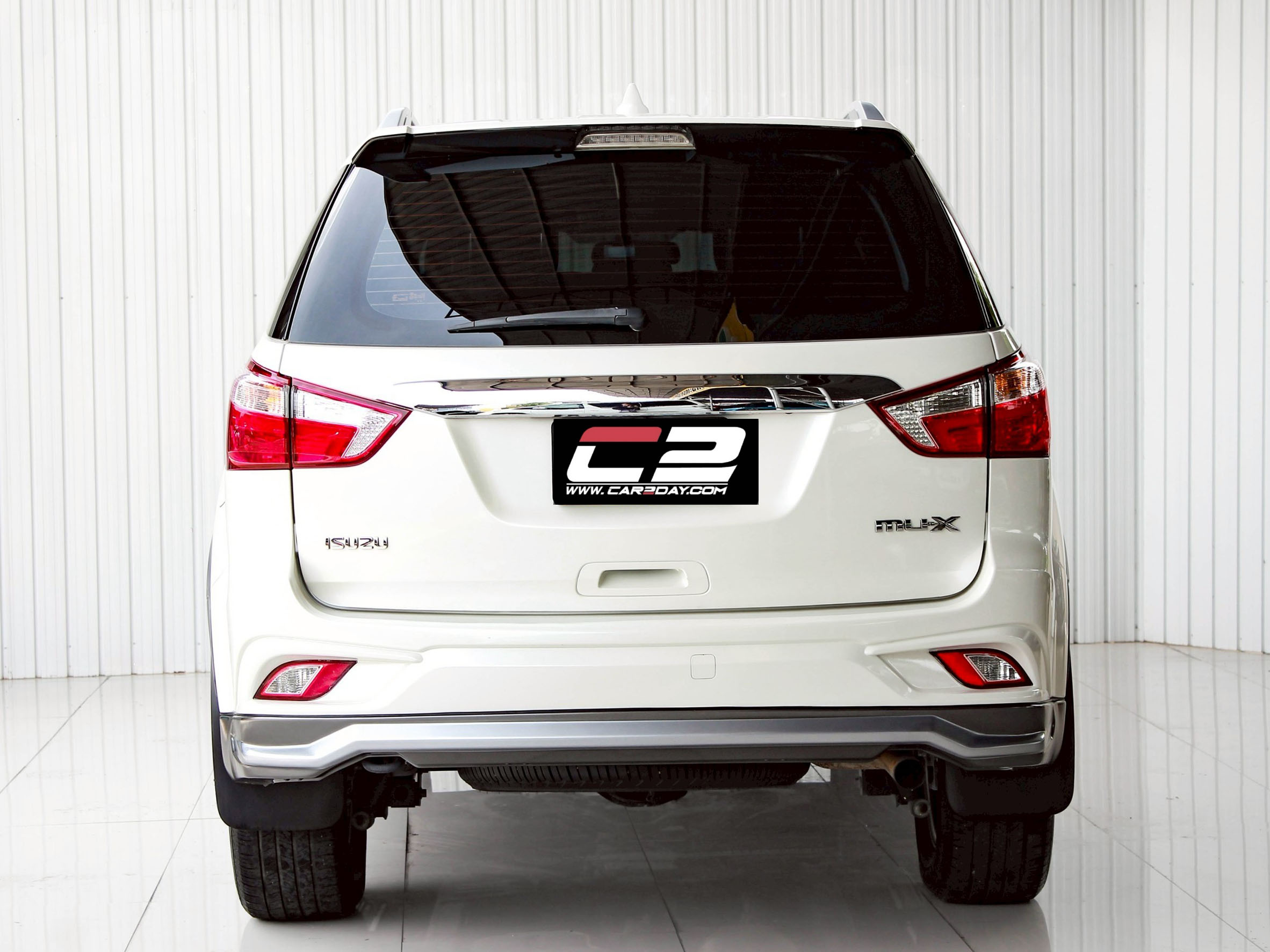 2019 ISUZU MUX 1.9 (DVD Navi