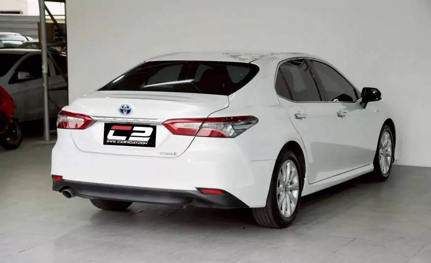 2019 TOYOTA CAMRY 2.5 HYBRID AT