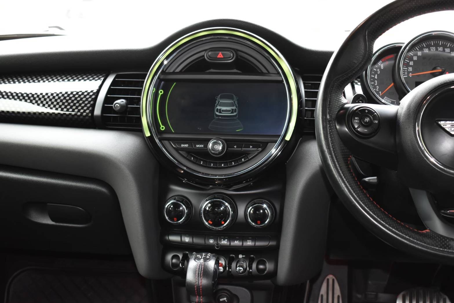 2015 Mini Cooper S 5-Turer JCW Look