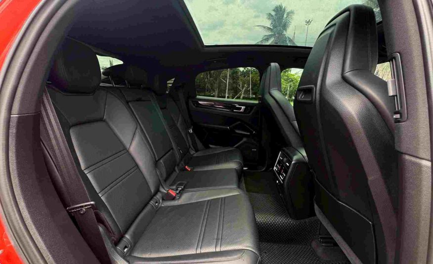 2019 Porsche Cayenne e-hybrid Coupe