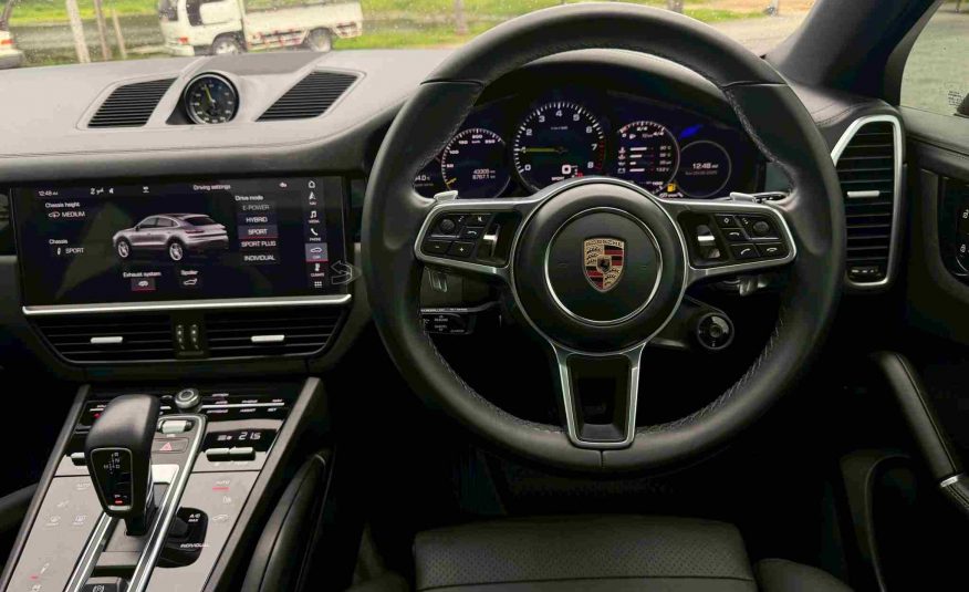 2019 Porsche Cayenne e-hybrid Coupe