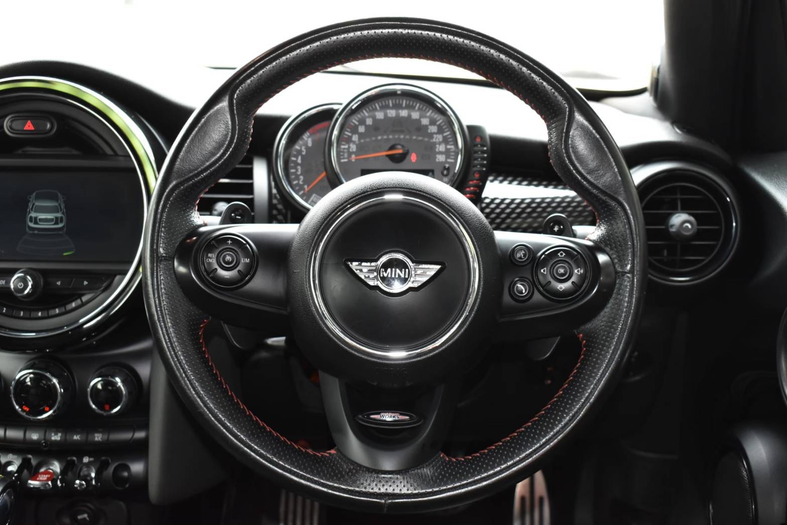 2015 Mini Cooper S 5-Turer JCW Look