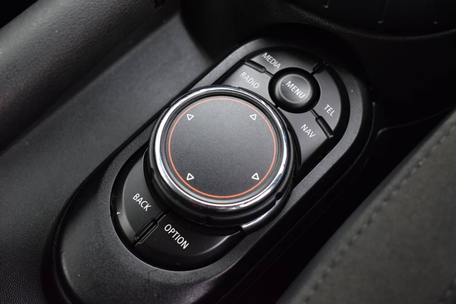 2015 Mini Cooper S 5-Turer JCW Look