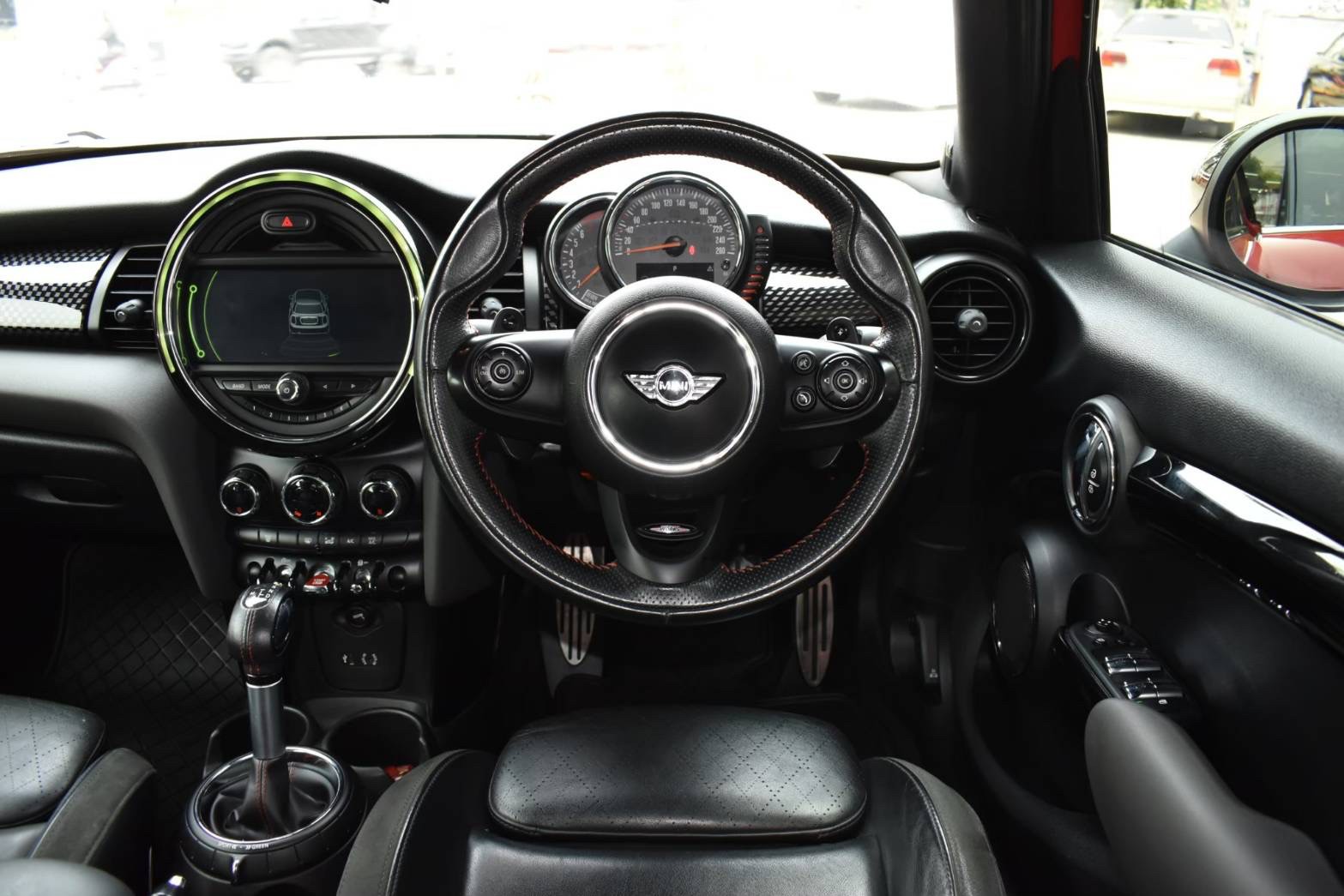 2015 Mini Cooper S 5-Turer JCW Look
