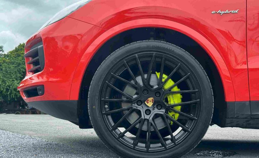 2019 Porsche Cayenne e-hybrid Coupe