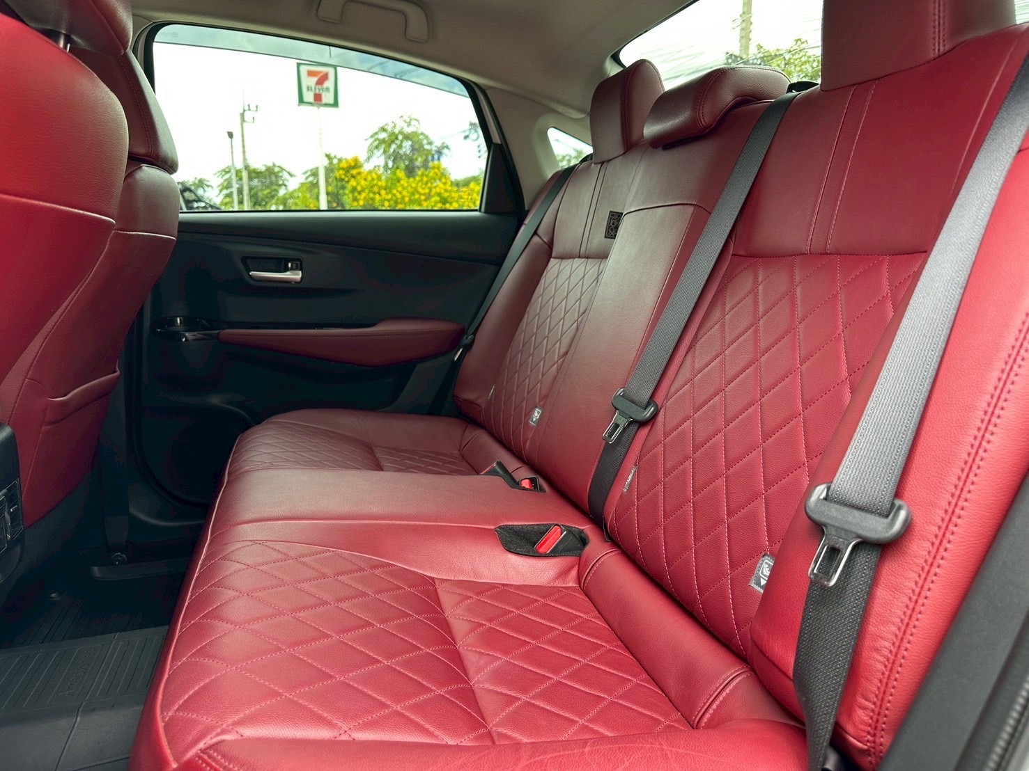 2022 TOYOTA ATIV Sedan Premium Luxury
