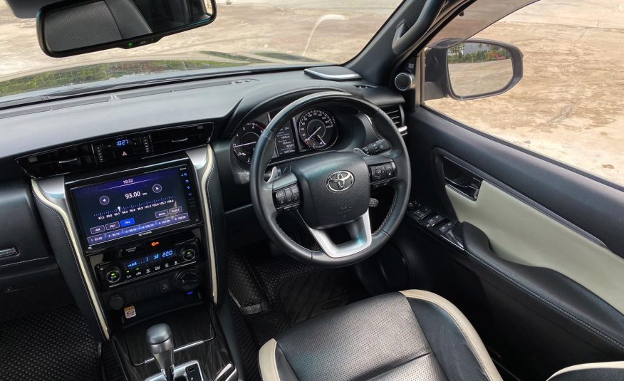 2021 Toyota Fortuner 2.8 LEGENDER 4WD