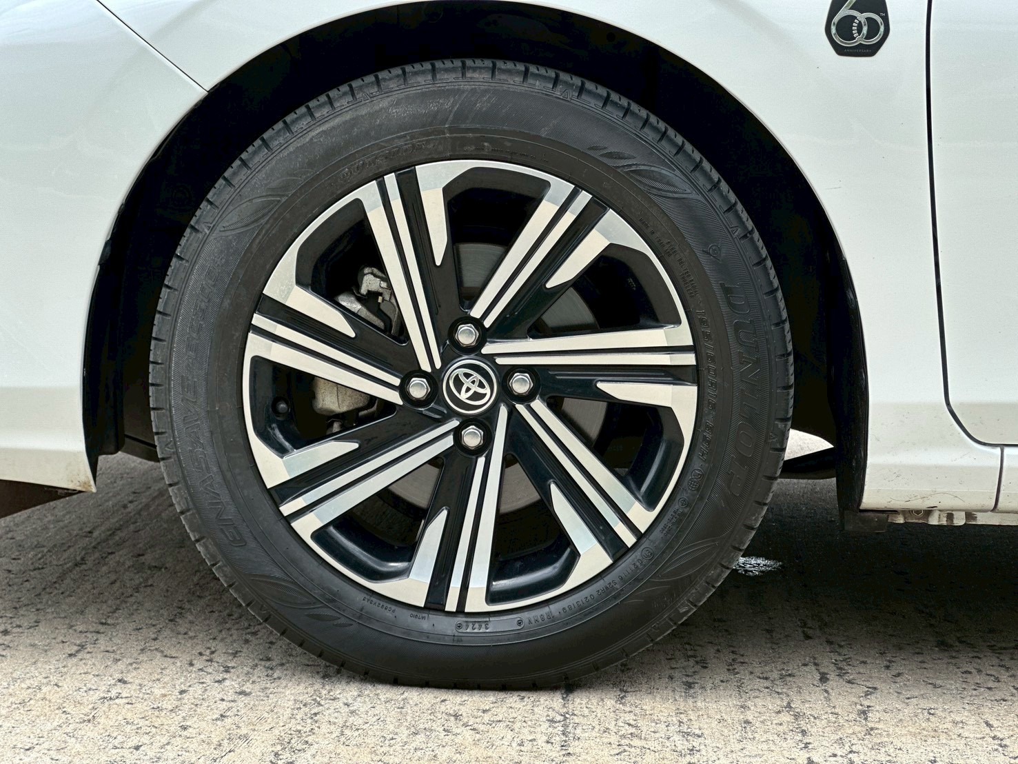 2022 TOYOTA ATIV Sedan Premium Luxury