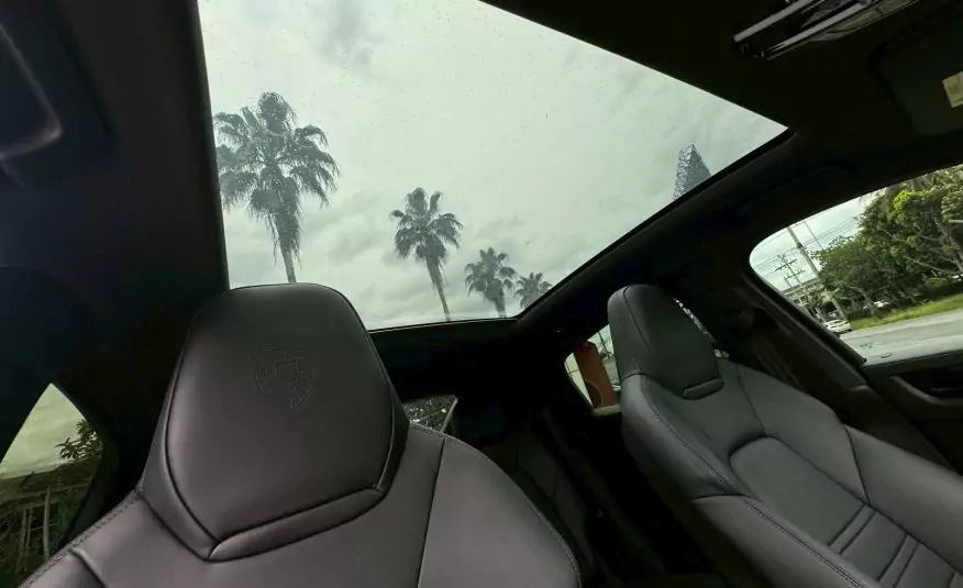 2019 Porsche Cayenne e-hybrid Coupe
