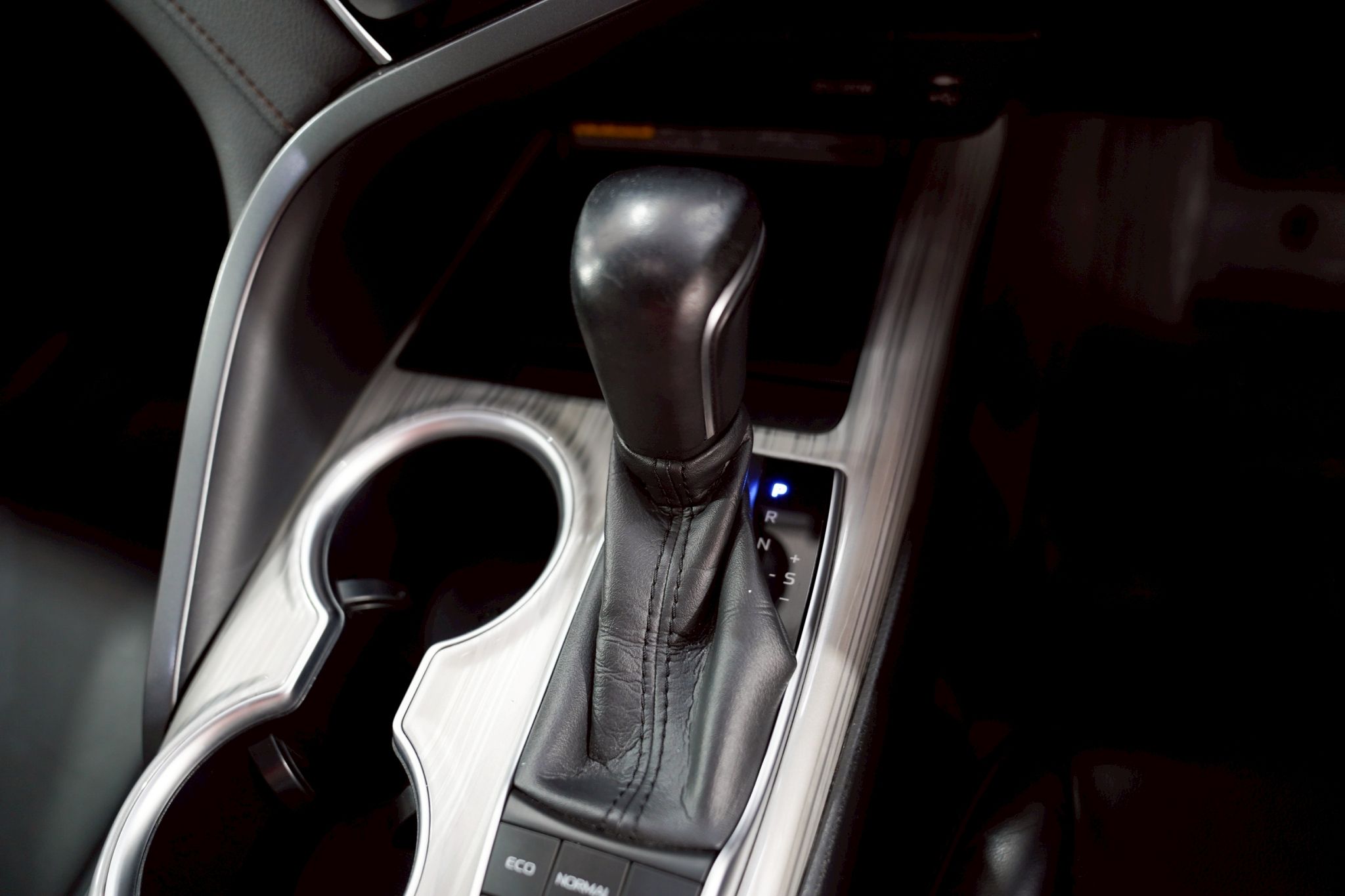 2019 TOYOTA CAMRY 2.5 HYBRID AT