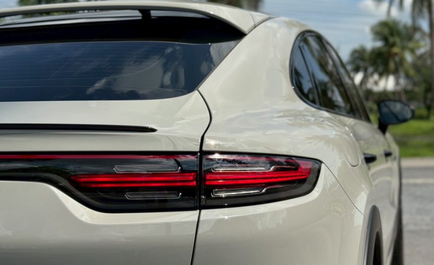 2020 Porsche Cayenne e-hybrid Lightweight Coupe
