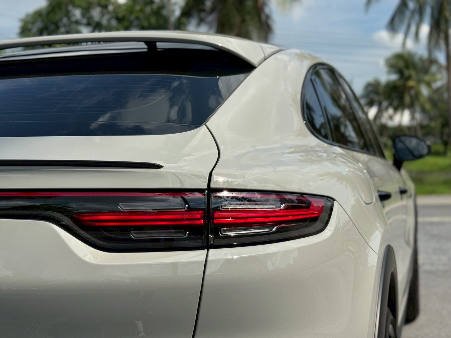 2020 Porsche Cayenne e-hybrid Lightweight Coupe