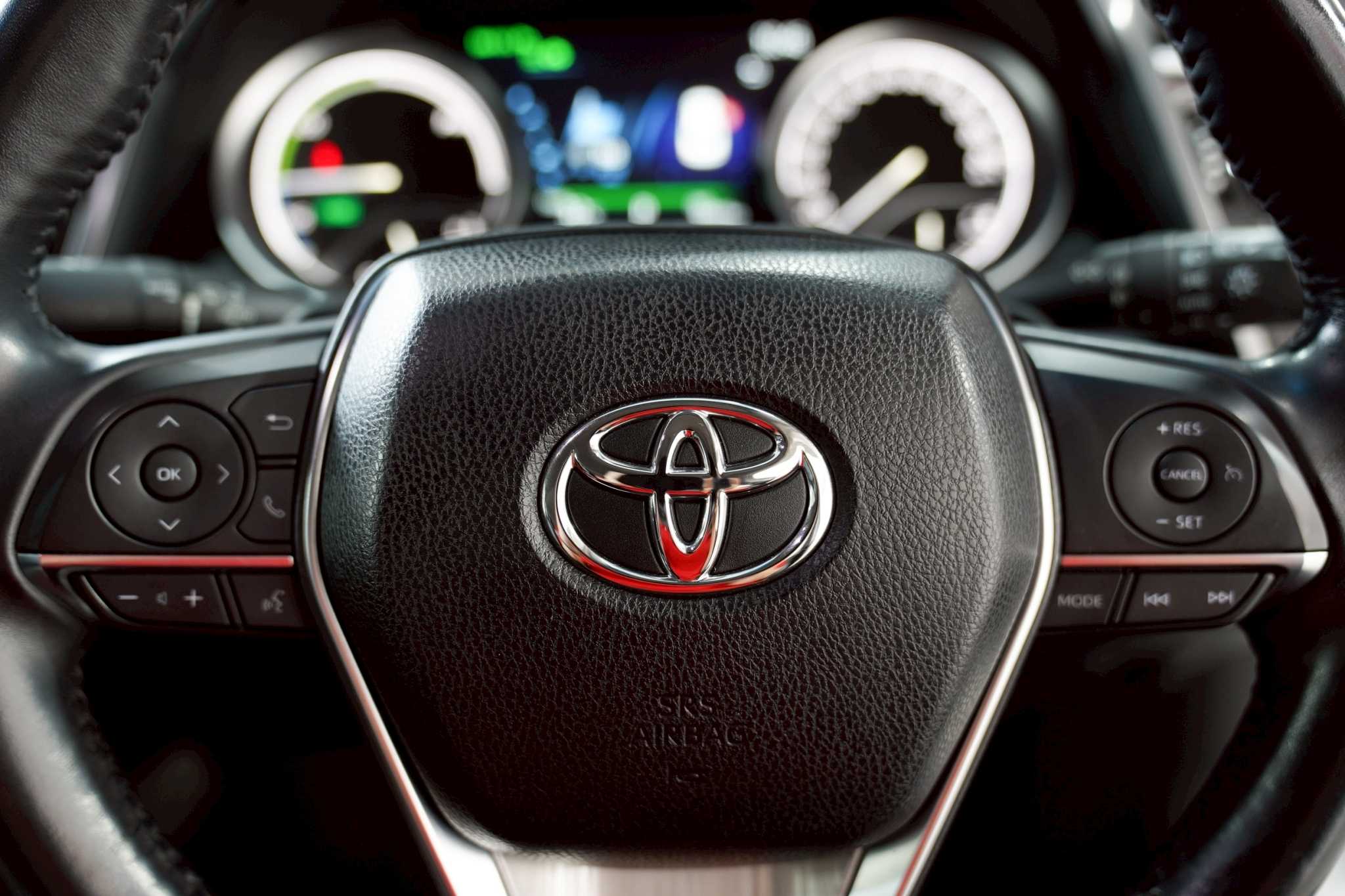 2019 TOYOTA CAMRY 2.5 HYBRID AT