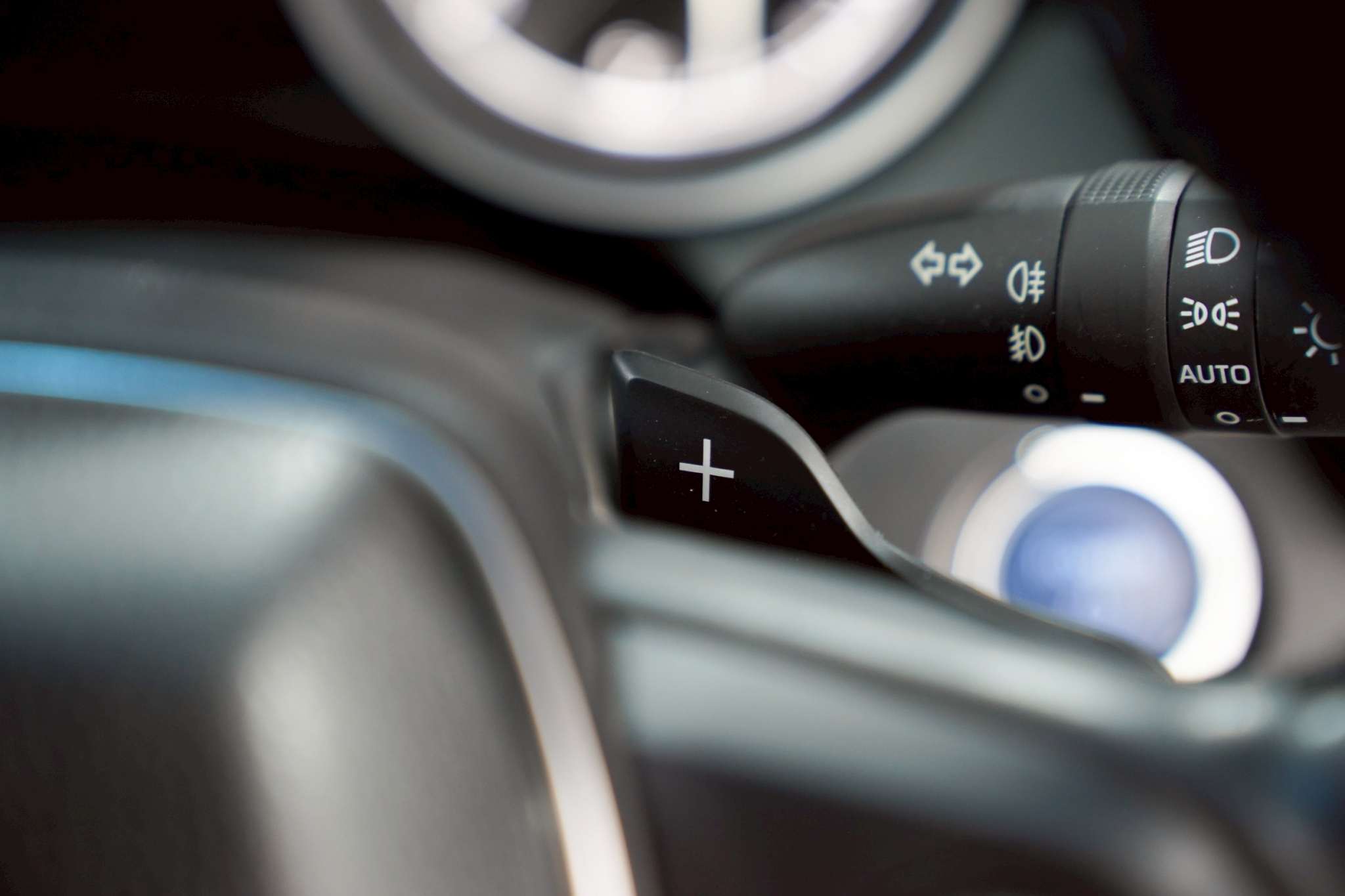 2019 TOYOTA CAMRY 2.5 HYBRID AT