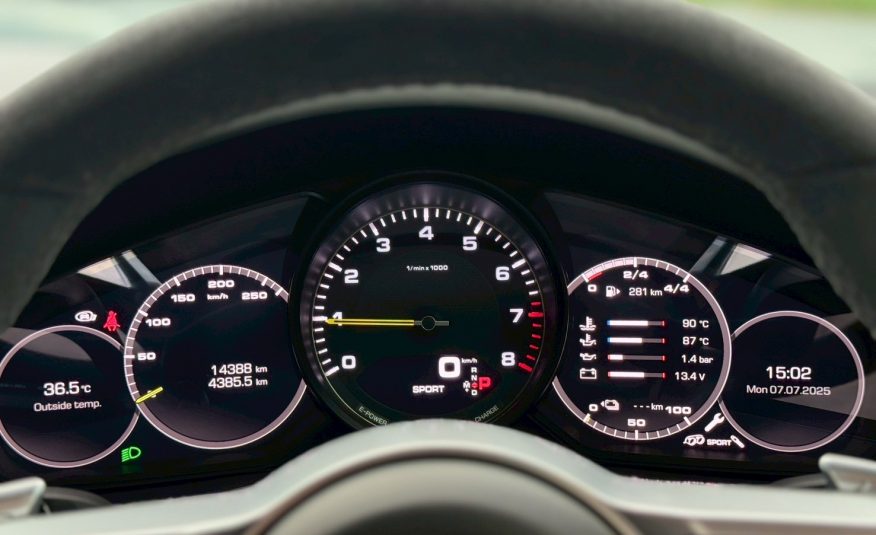 2020 Porsche Cayenne e-hybrid Lightweight Coupe