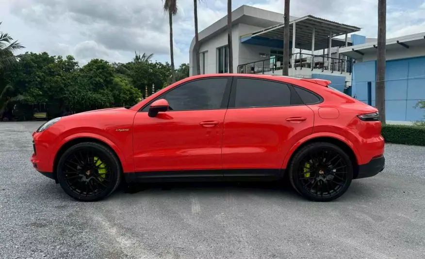 2019 Porsche Cayenne e-hybrid Coupe