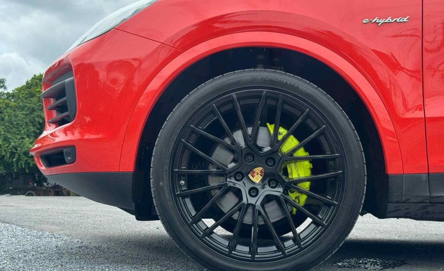 2019 Porsche Cayenne e-hybrid Coupe