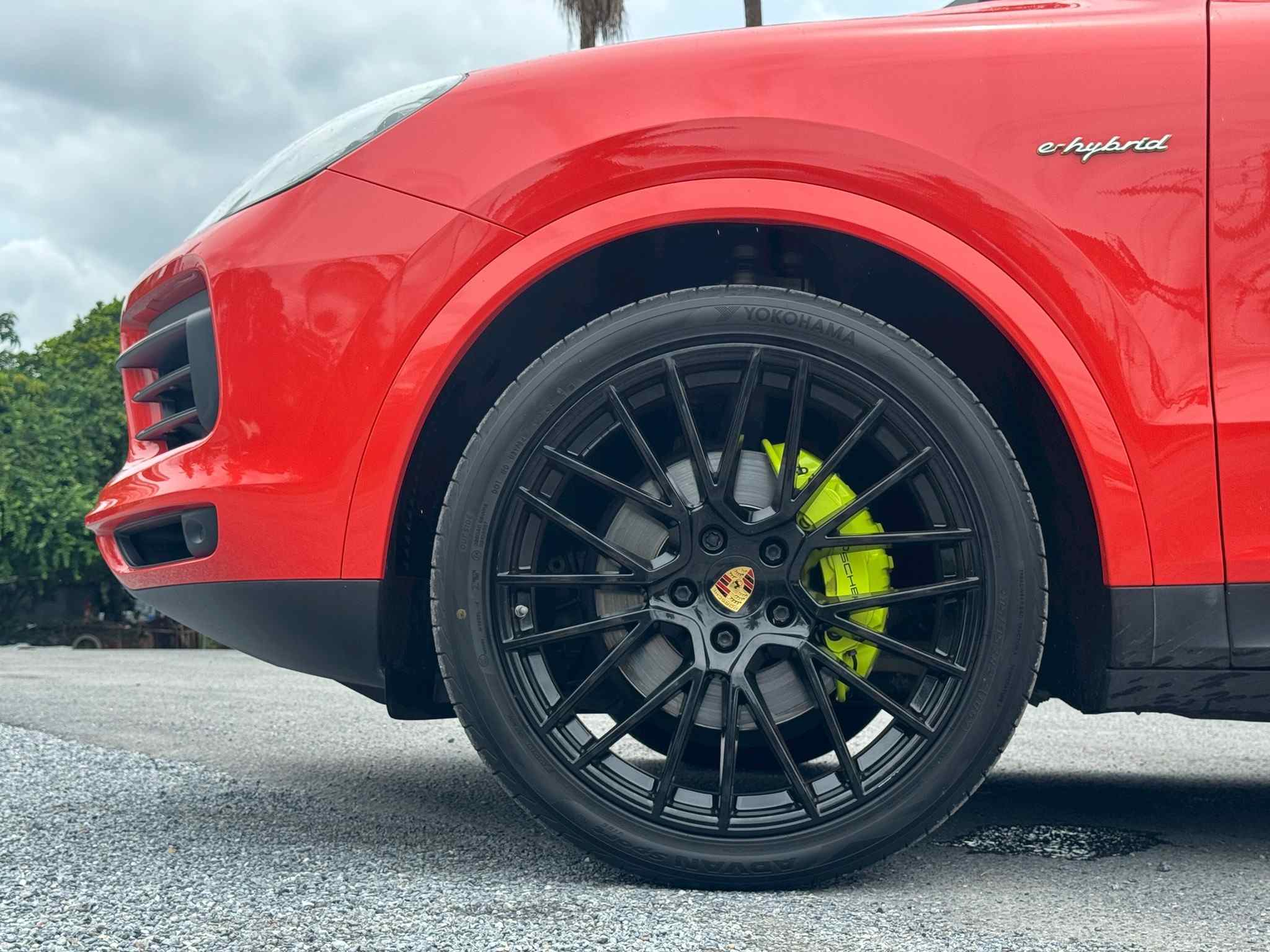 2019 Porsche Cayenne e-hybrid Coupe