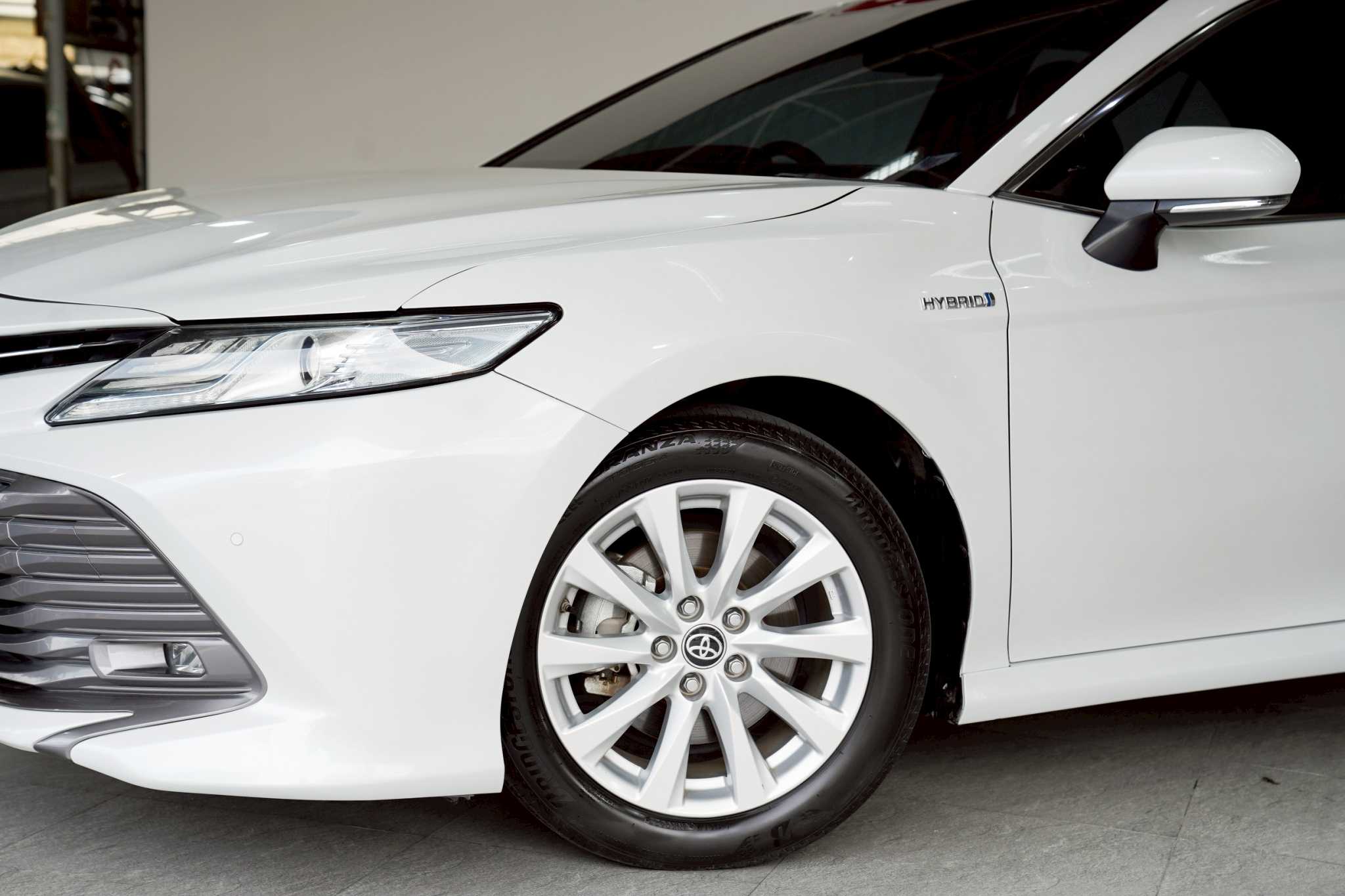 2019 TOYOTA CAMRY 2.5 HYBRID AT