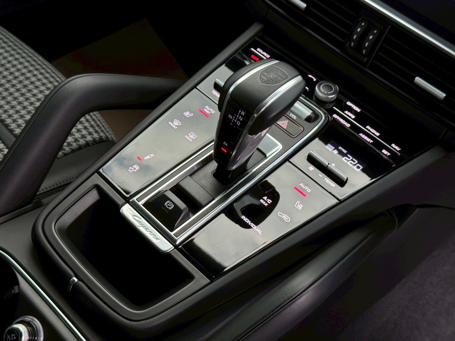2020 Porsche Cayenne e-hybrid Lightweight Coupe