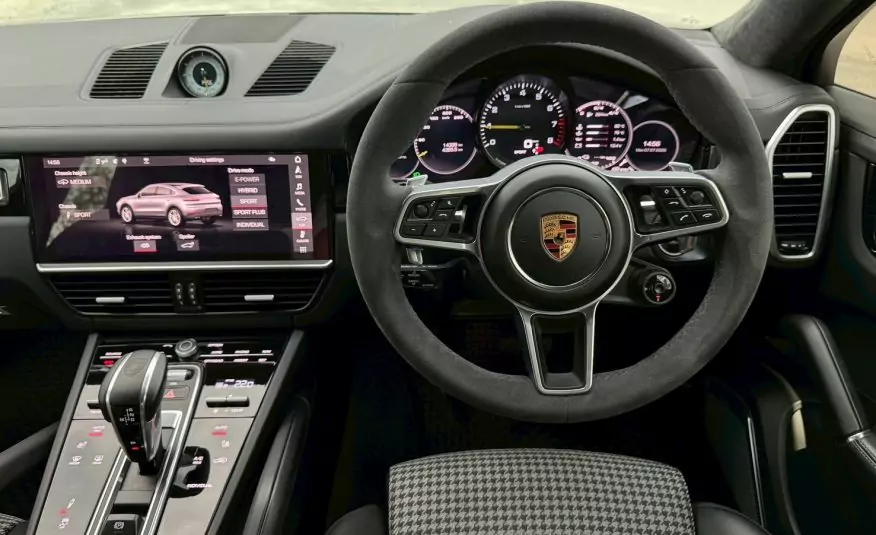 2020 Porsche Cayenne e-hybrid Lightweight Coupe