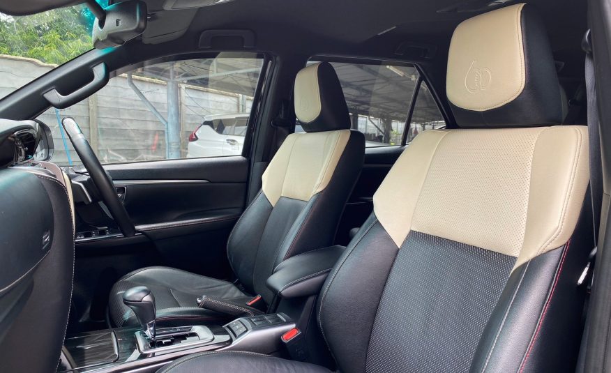 2022 Toyota Fortuner 2.8 LEGENDER 4WD รุ่นพิเศษ 60th