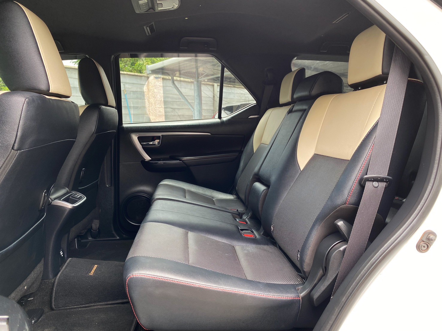 2022 Toyota Fortuner 2.8 LEGENDER 4WD รุ่นพิเศษ 60th