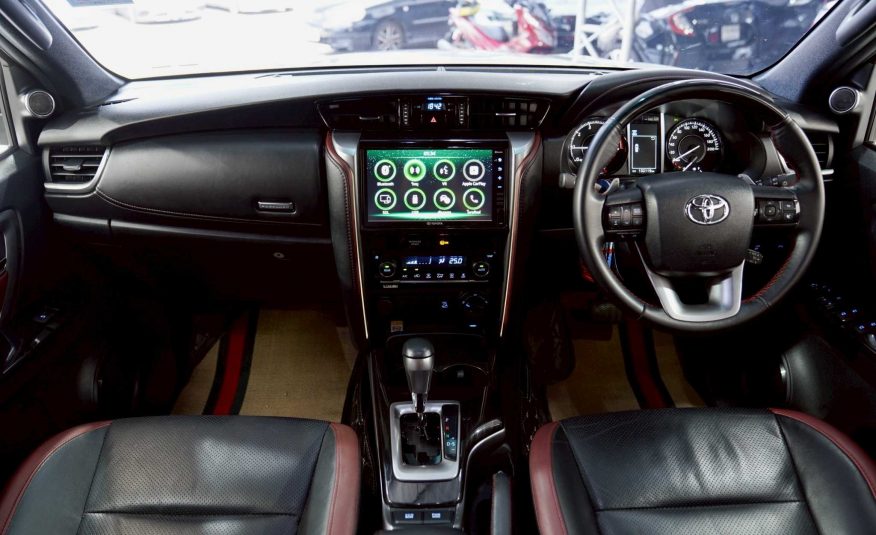 2020 TOYOTA FORTUNER 2.4 LEGENDER 4WD AT