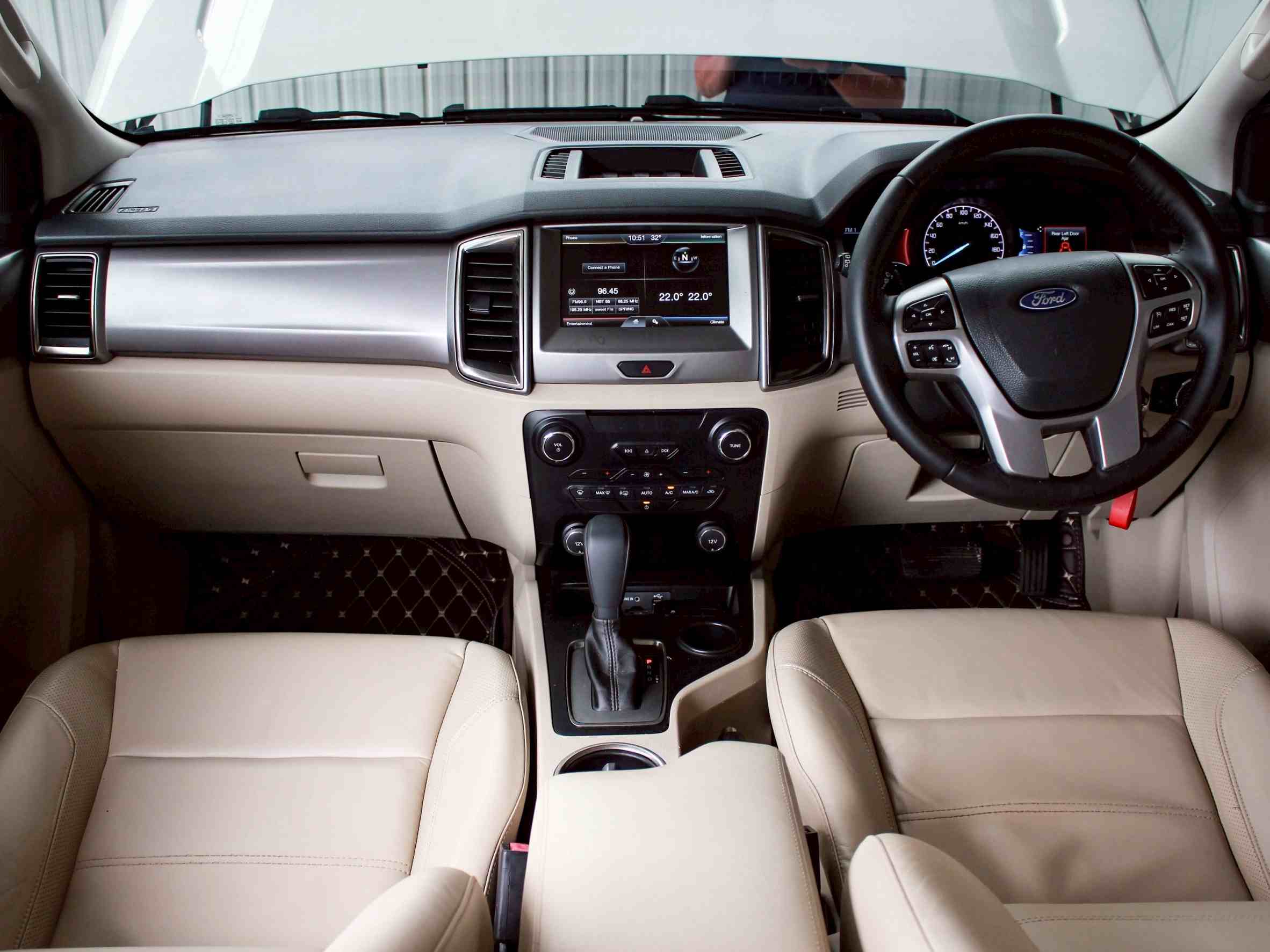 2015 FORD EVEREST 2.2 TITANIUM 2WD