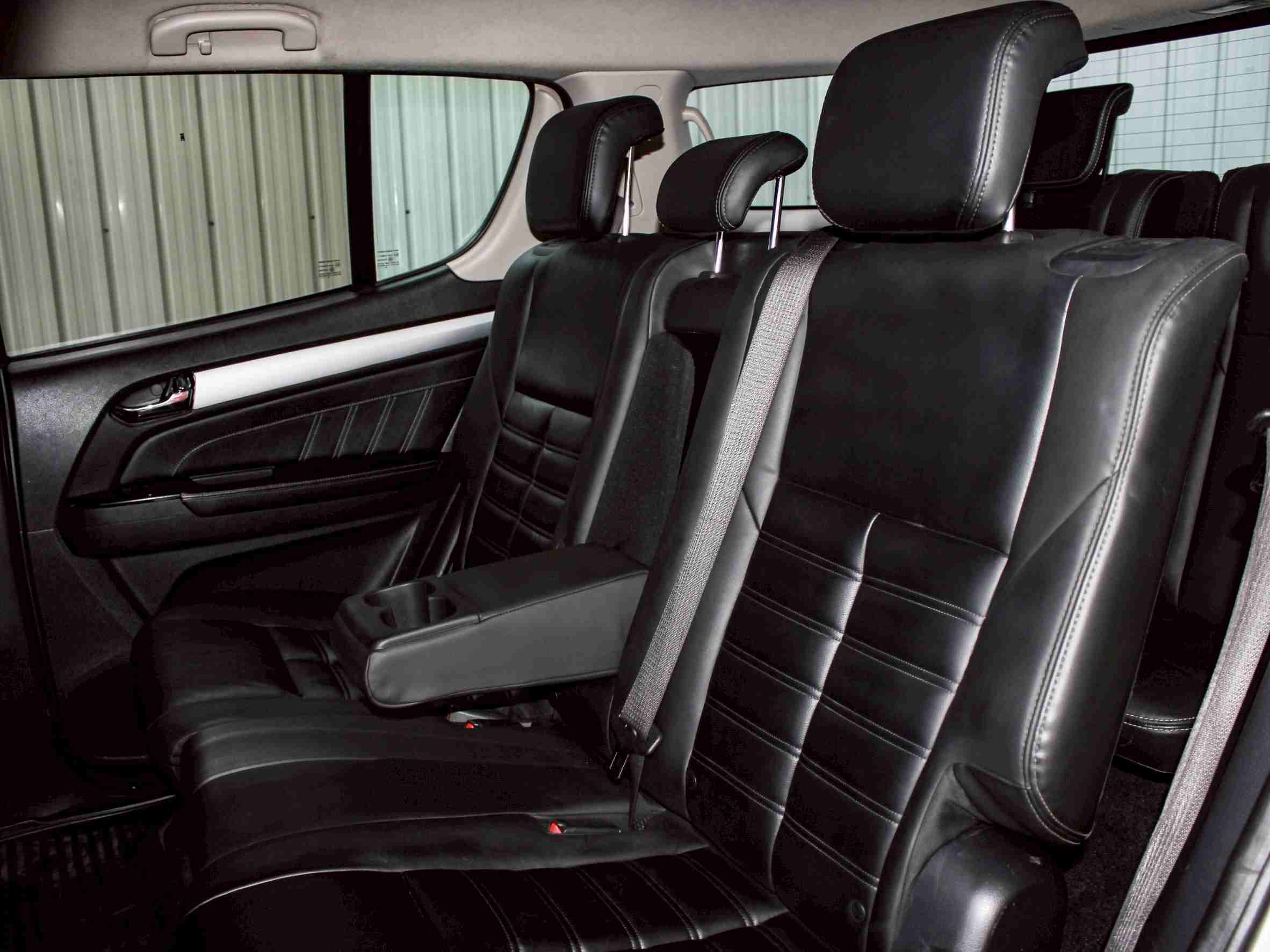 2019 ISUZU MUX 1.9 (DVD Navi