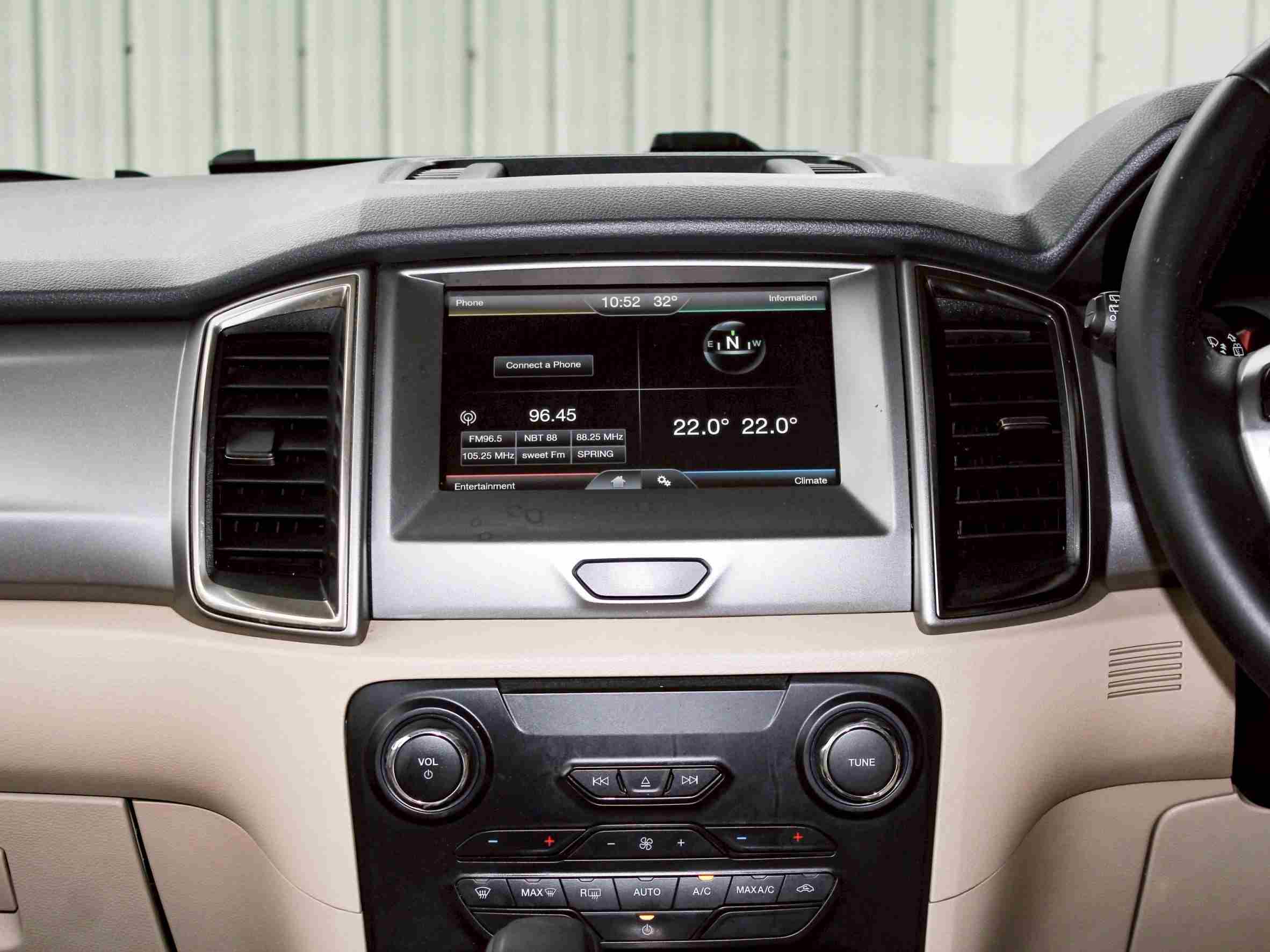 2015 FORD EVEREST 2.2 TITANIUM 2WD