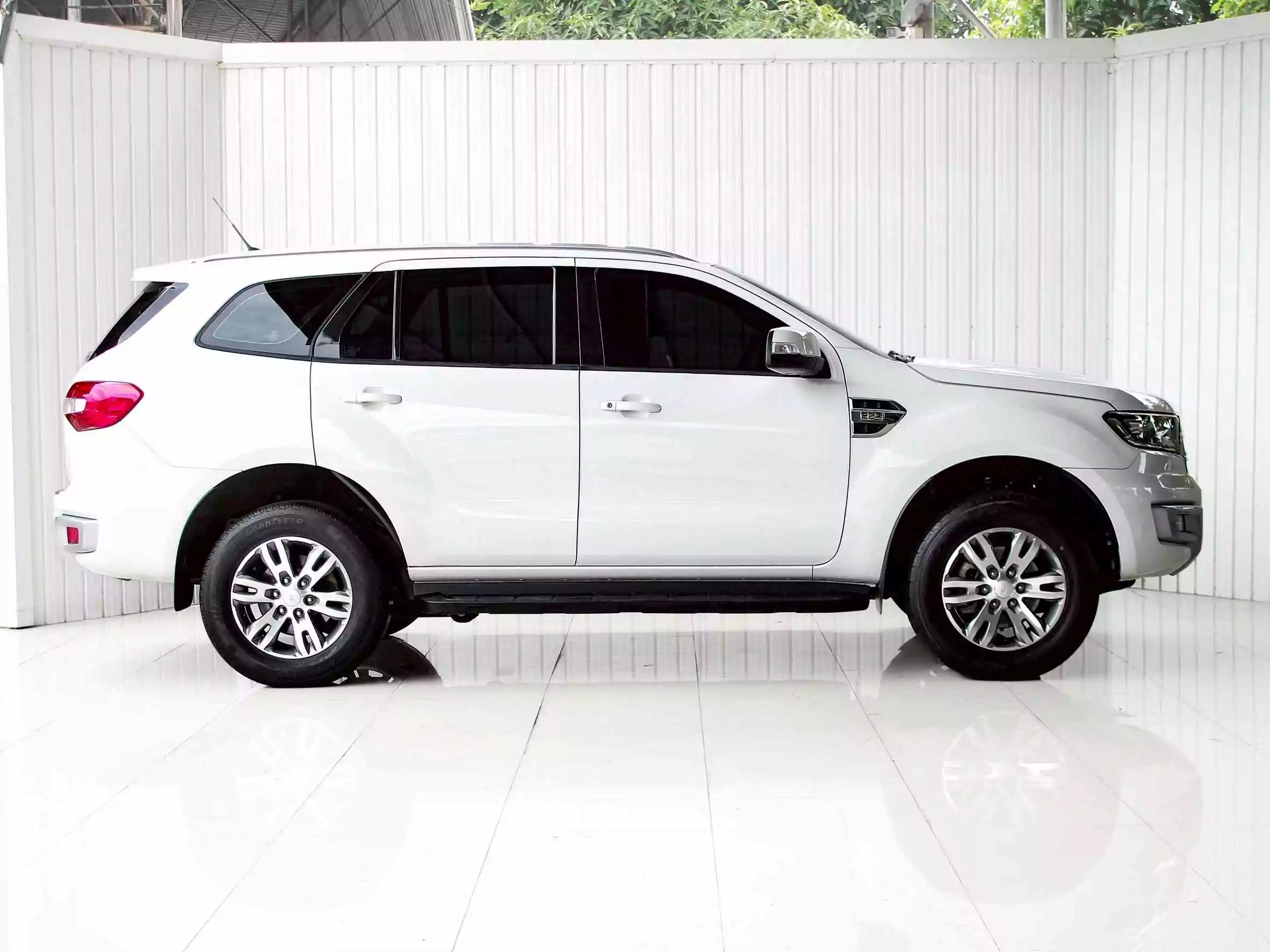 2015 FORD EVEREST 2.2 TITANIUM 2WD