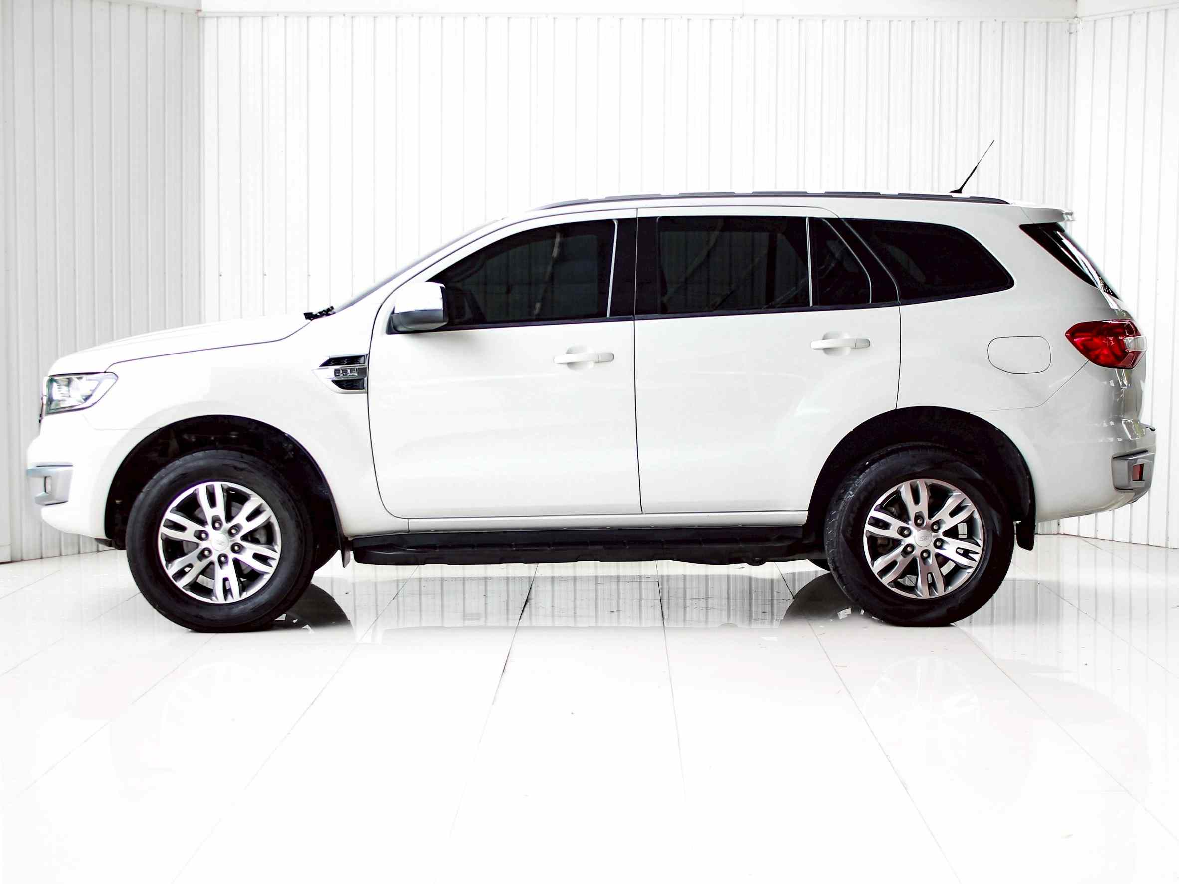 2015 FORD EVEREST 2.2 TITANIUM 2WD