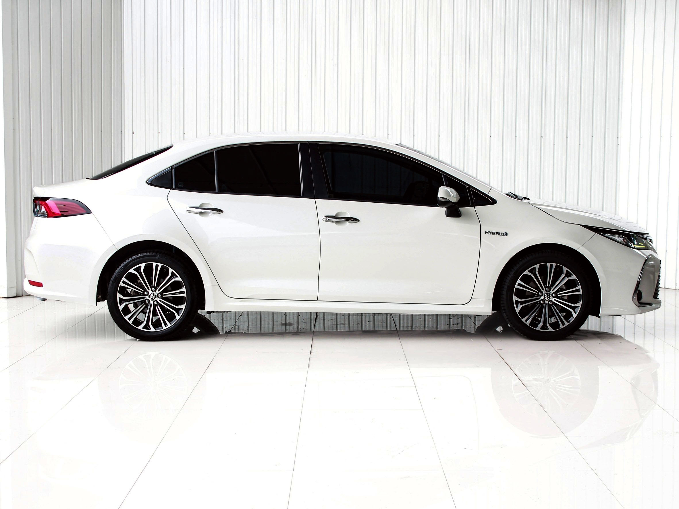 2019 TOYOTA COROLLA ALTIS 1.8 HYBRID HIGH