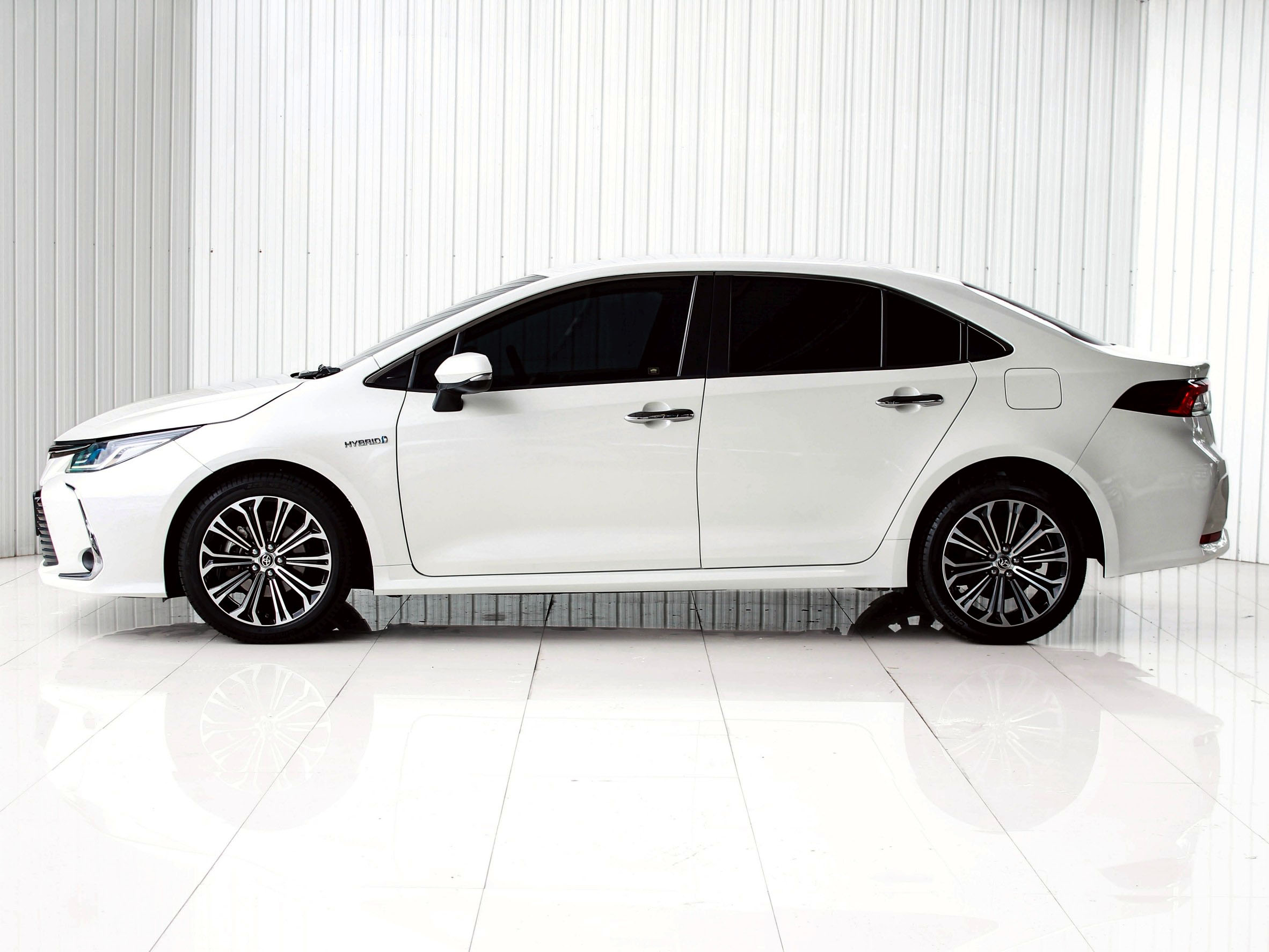 2019 TOYOTA COROLLA ALTIS 1.8 HYBRID HIGH