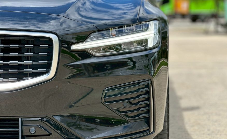 2020 VOLVO S60 T8 R-Design AWD