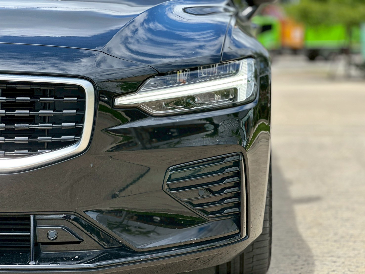 2020 VOLVO S60 T8 R-Design AWD