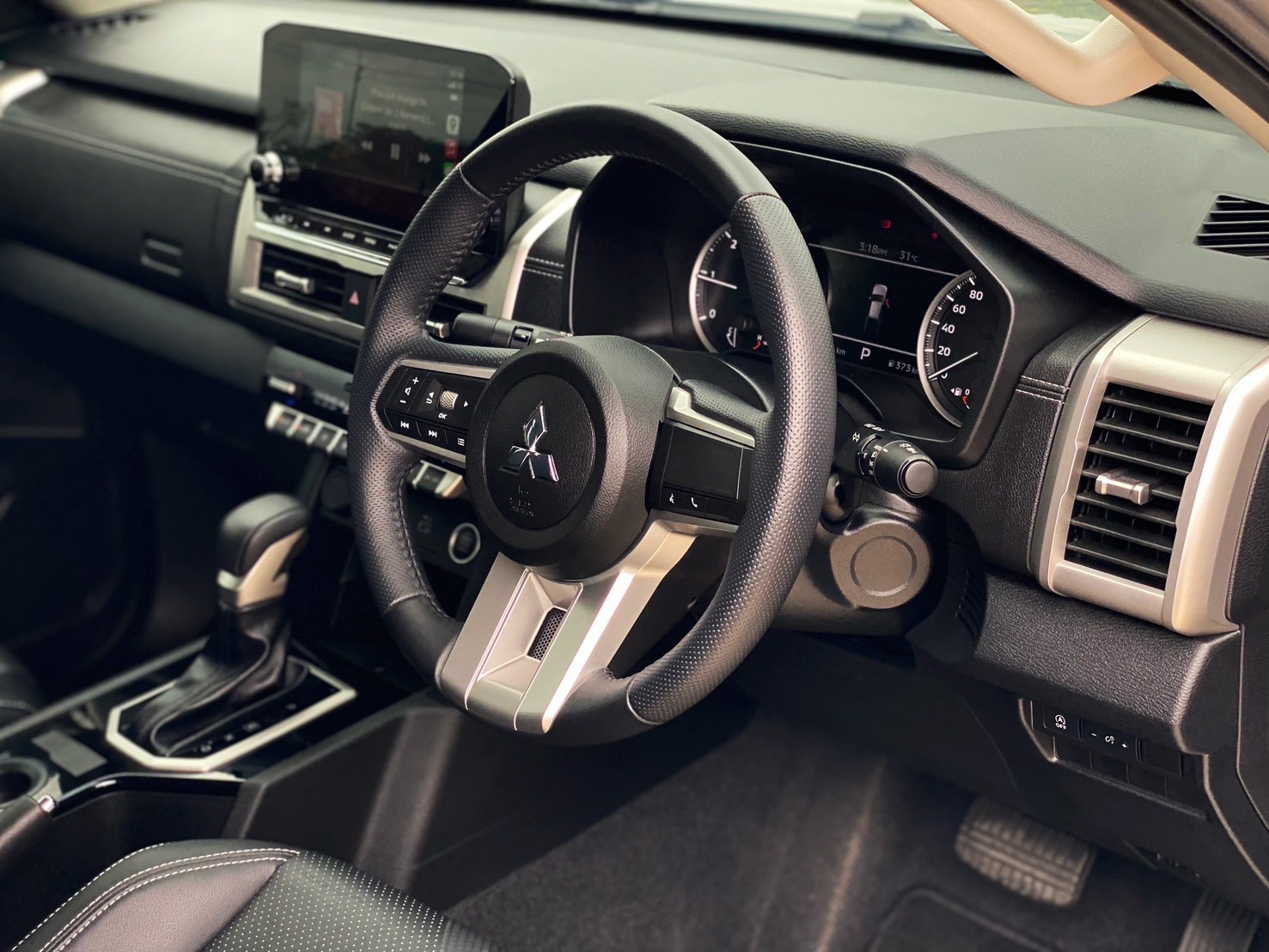 2023 Mitsubishi TRITON Double Cab 2.4 ULTRA 6AT