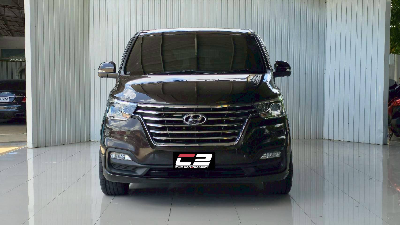 2019 HYUNDAI H1 DELUXE