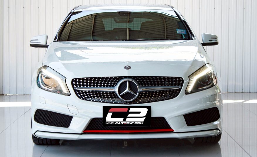 2013 Benz A250 AMG Sport 2.0 W176 Sport Hatchback