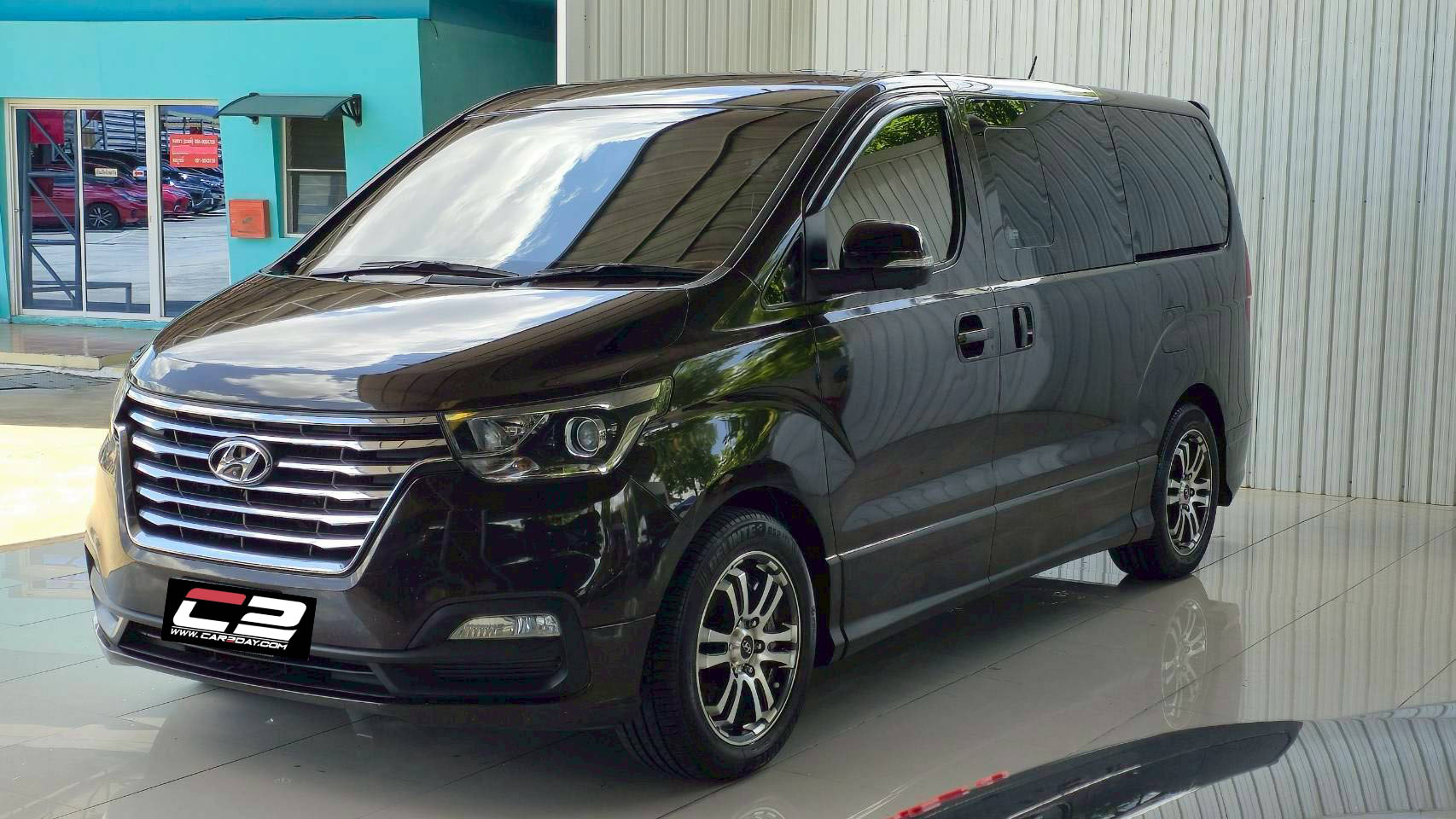 2019 HYUNDAI H1 DELUXE