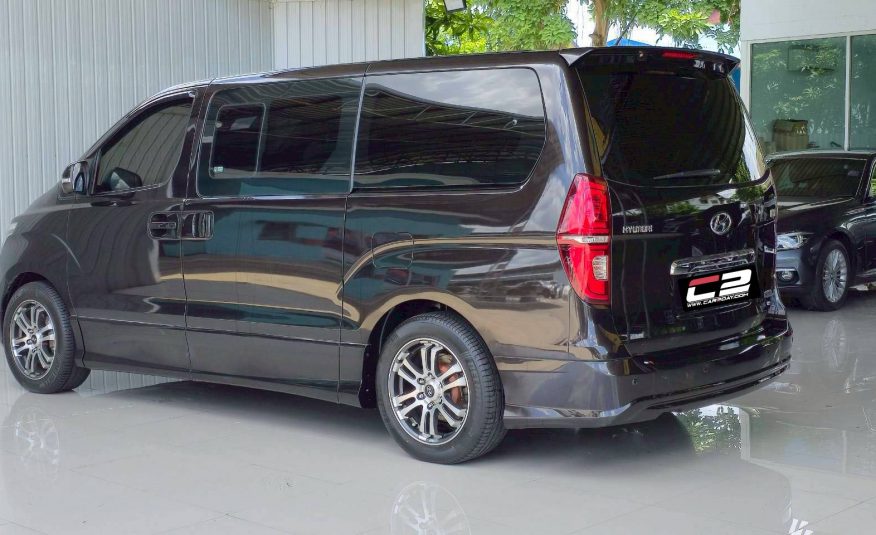 2019 HYUNDAI H1 DELUXE