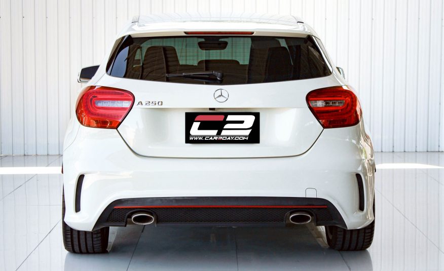 2013 Benz A250 AMG Sport 2.0 W176 Sport Hatchback