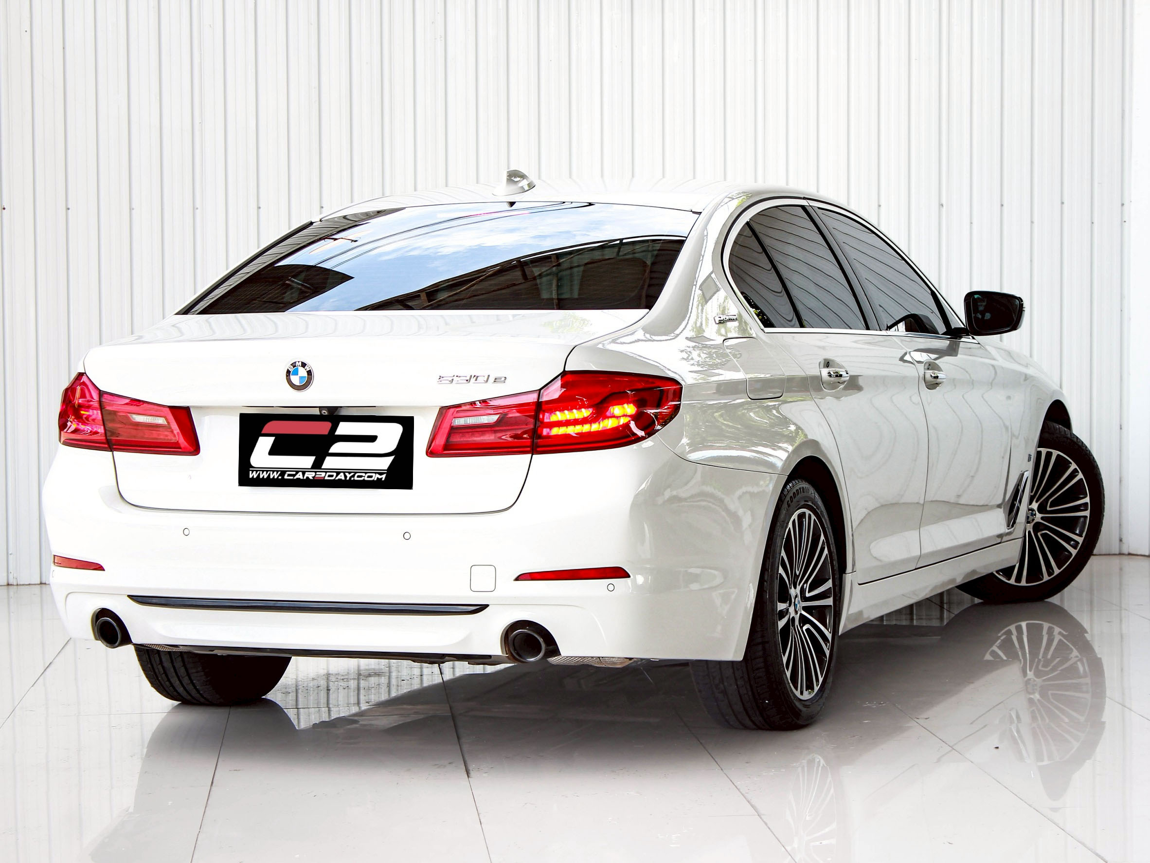 2019 BMW SERIES 5 530e 2.0 HIGHLINE
