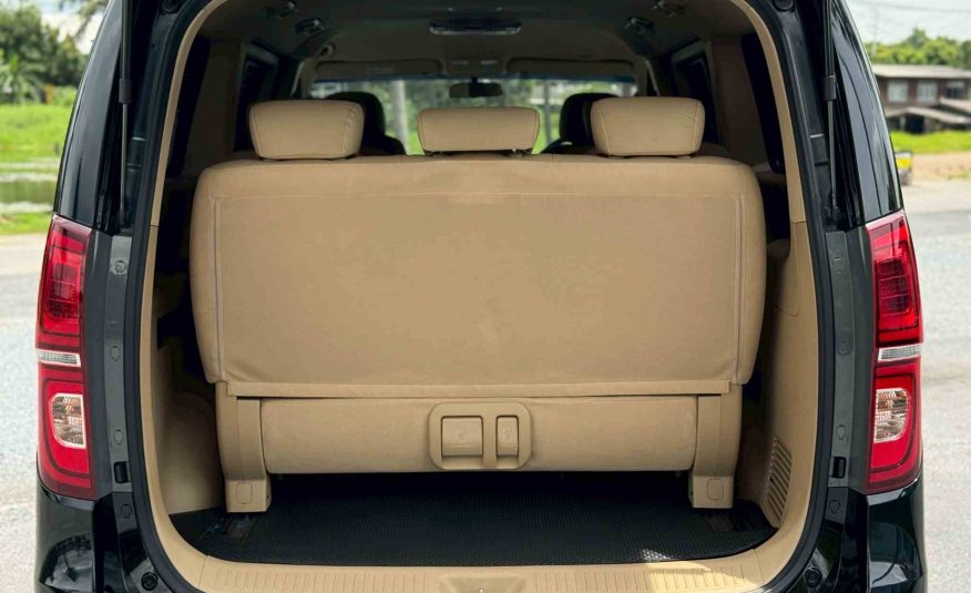 2019 Hyundai H1 Elite