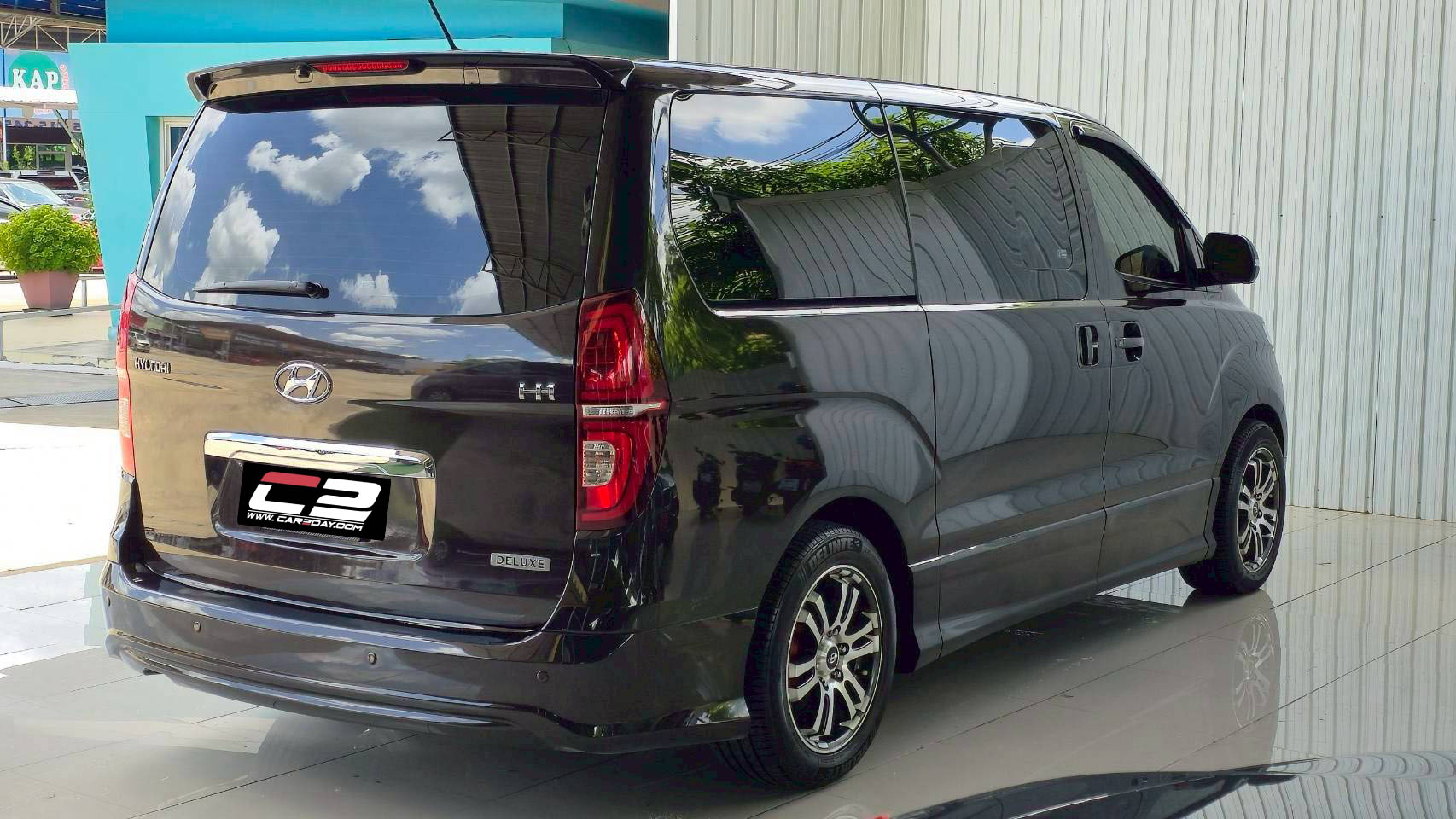 2019 HYUNDAI H1 DELUXE