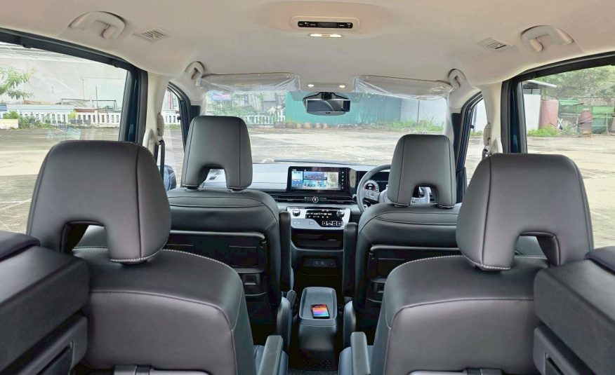 2025 Nissan SERENA e-POWER Highway Star
