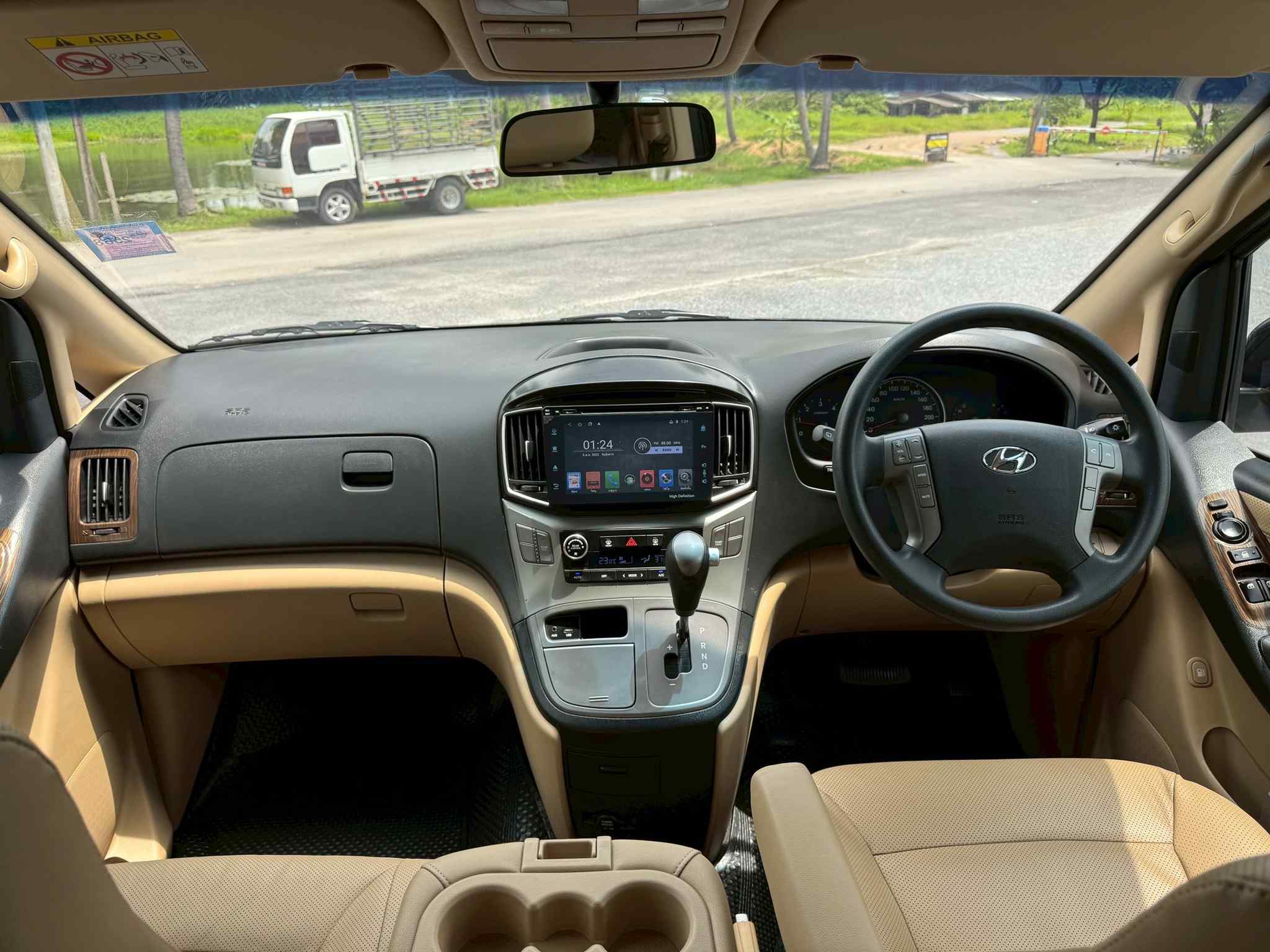 2019 Hyundai H1 Elite